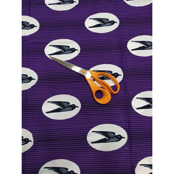 Lila fecskés afrikai textil
